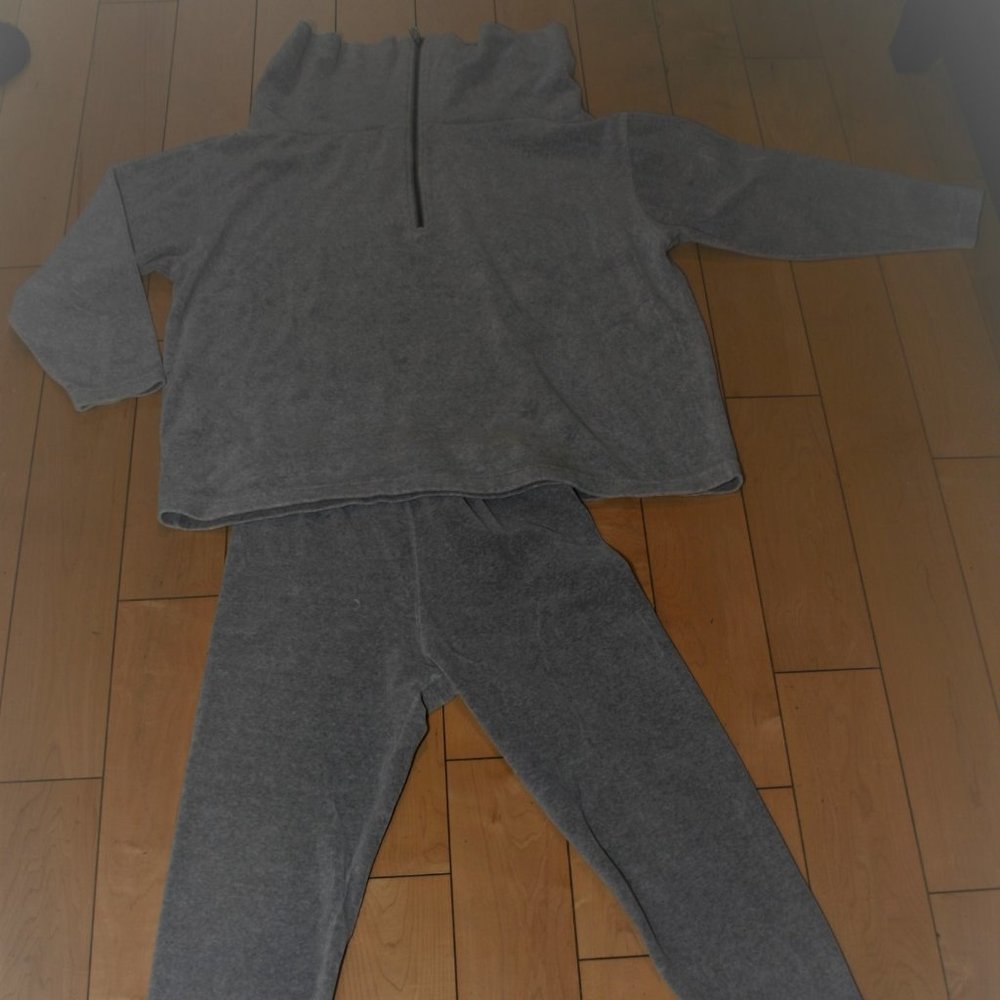 DKNY JEANS Brand Oversized Cowl Zip Top + Leggings